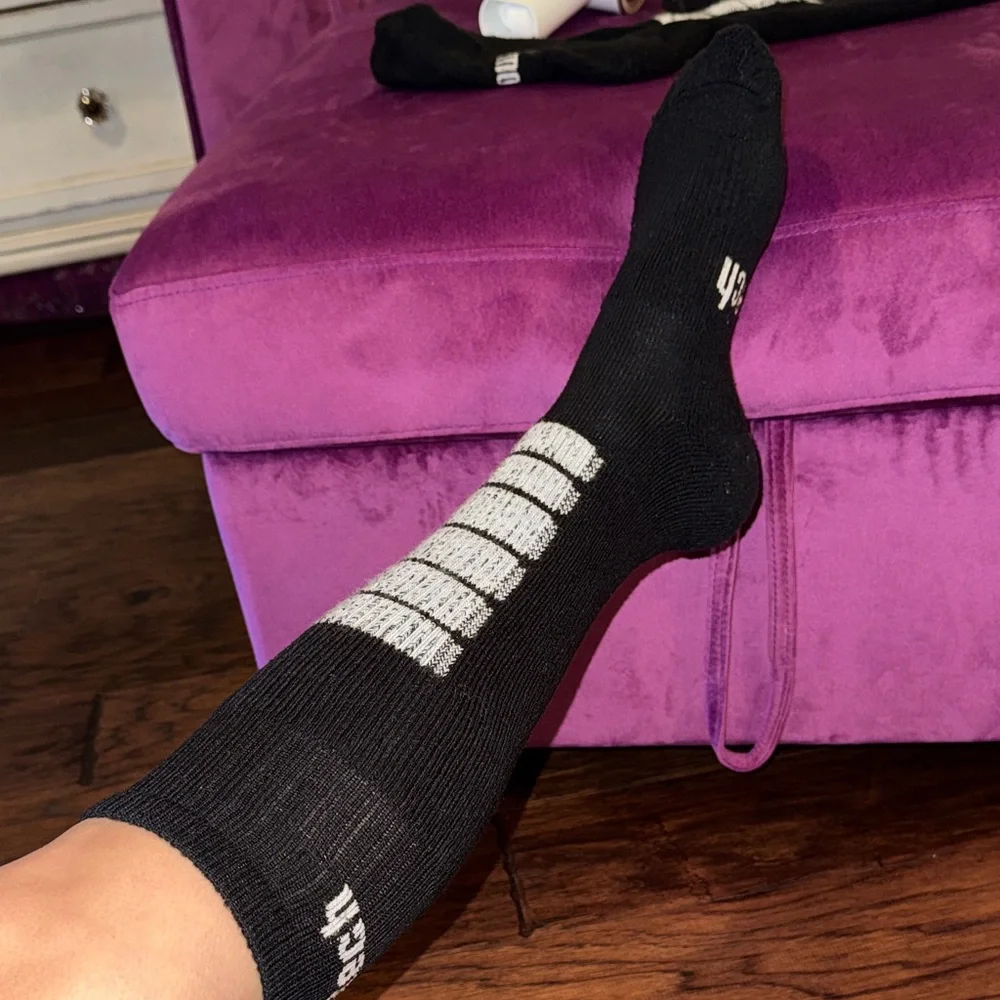 Thermotech Black & White Women’s Winter Knee High Cold Weather Ski Socks